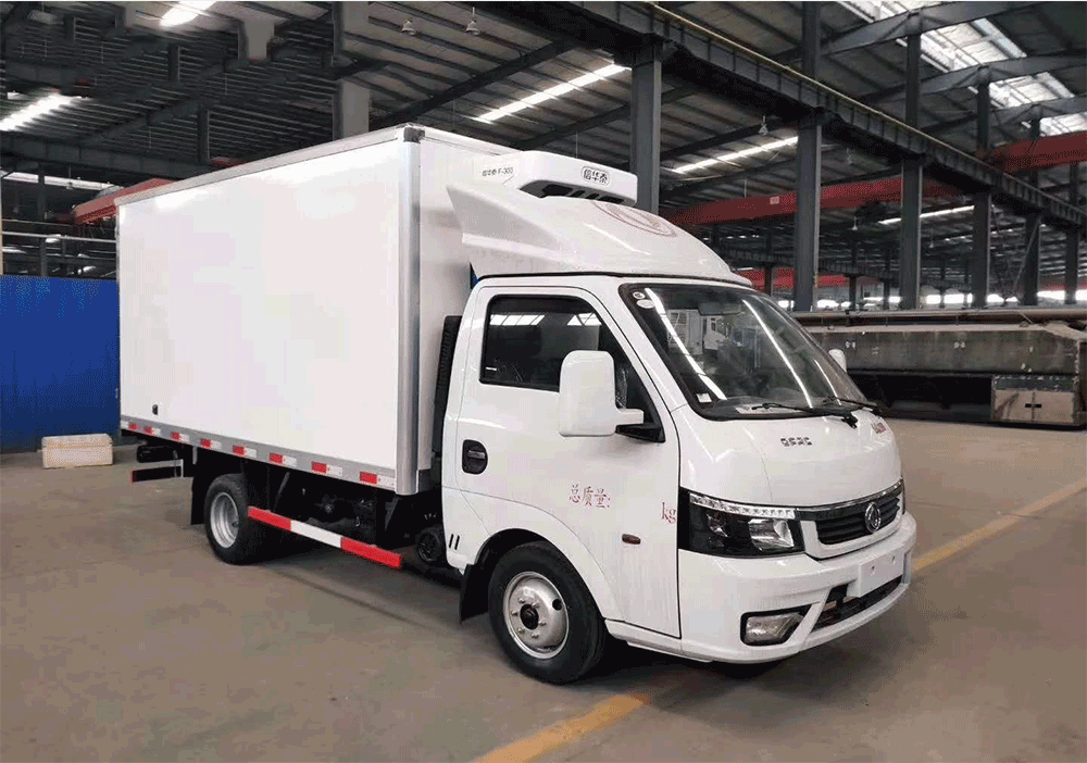 國(guó)六柴油東風(fēng)逸途冷藏車