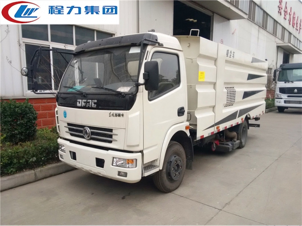 東風大多利卡吸塵車8方