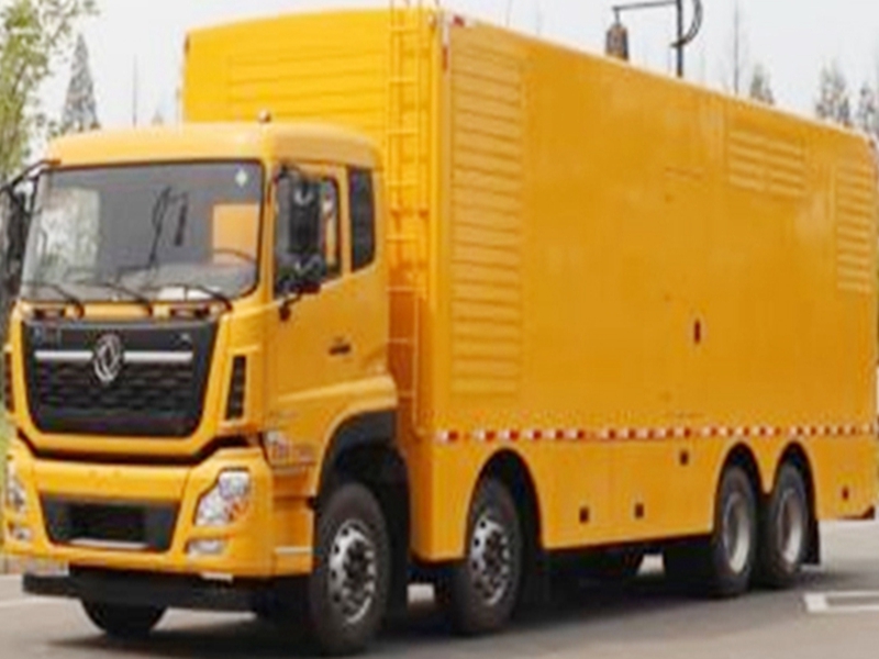 東風天龍前四后八電源車1000KW